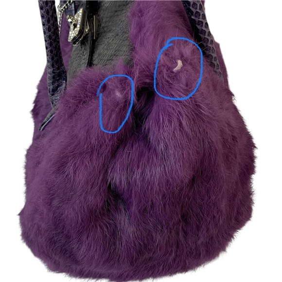 TOSCA BLU Luxurious Purple Faux Leather & Fur Handbag - Picture 14 of 15